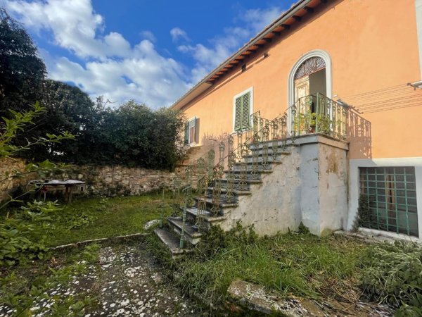 appartamento in vendita a Colle di Val d'Elsa