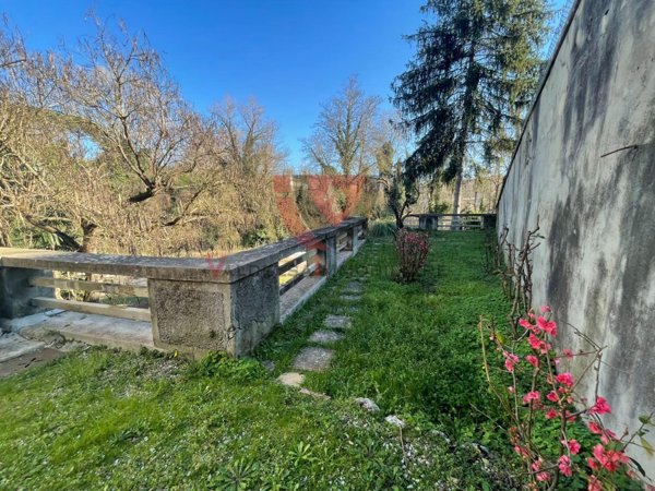 intera palazzina in vendita a Colle di Val d'Elsa