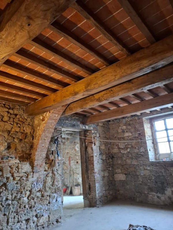 casa indipendente in vendita a Colle di Val d'Elsa