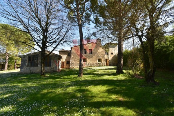 casa indipendente in vendita a Colle di Val d'Elsa