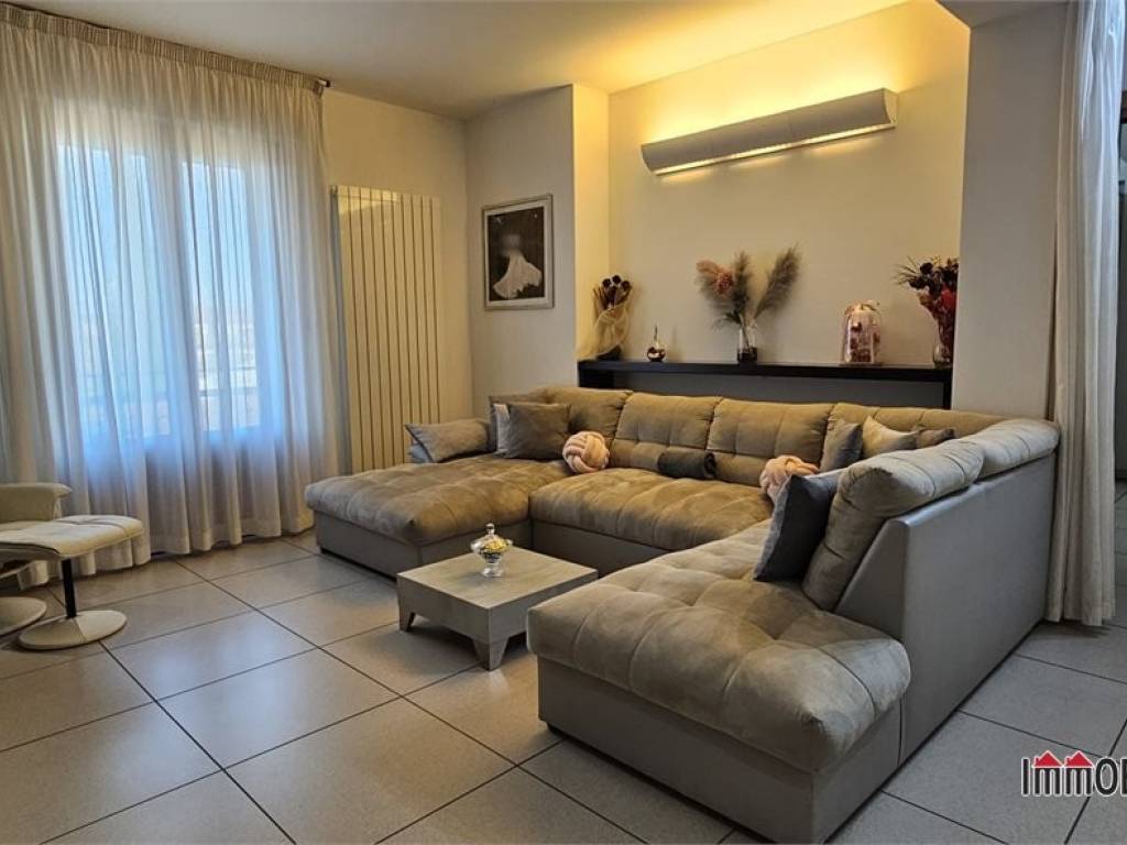 appartamento in vendita a Colle di Val d'Elsa