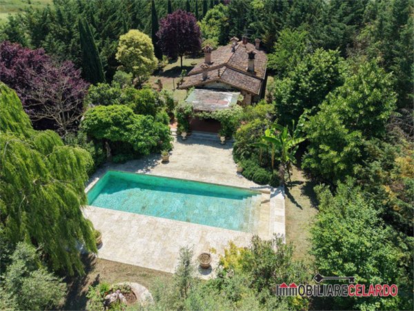 casa indipendente in vendita a Colle di Val d'Elsa in zona Selvamaggio