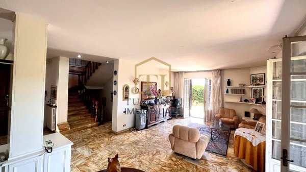 casa indipendente in vendita a Colle di Val d'Elsa