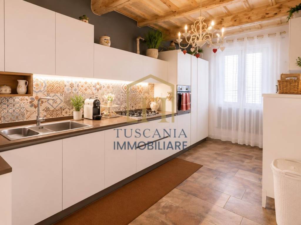 appartamento in vendita a Colle di Val d'Elsa