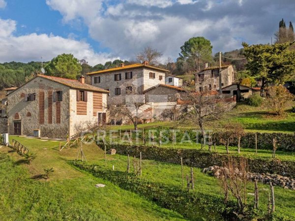 casa indipendente in vendita a Colle di Val d'Elsa