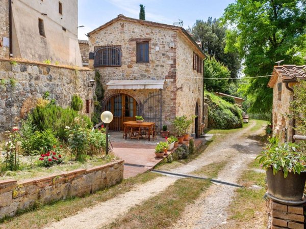casa indipendente in vendita a Colle di Val d'Elsa in zona Boscona