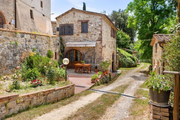 casa indipendente in vendita a Colle di Val d'Elsa