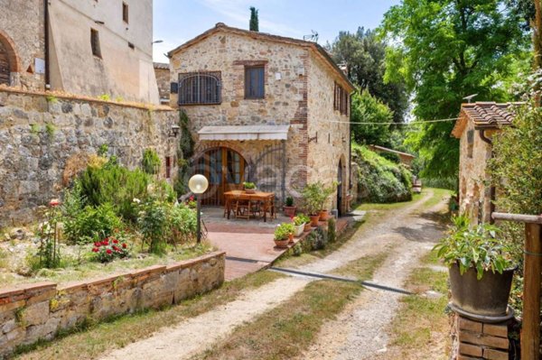 casa indipendente in vendita a Colle di Val d'Elsa