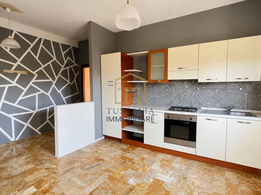 appartamento in vendita a Colle di Val d'Elsa