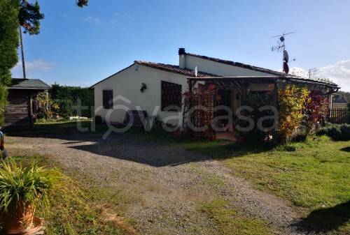 casa indipendente in vendita a Colle di Val d'Elsa
