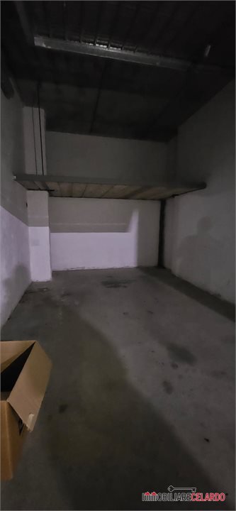 box auto in vendita a Colle di Val d'Elsa