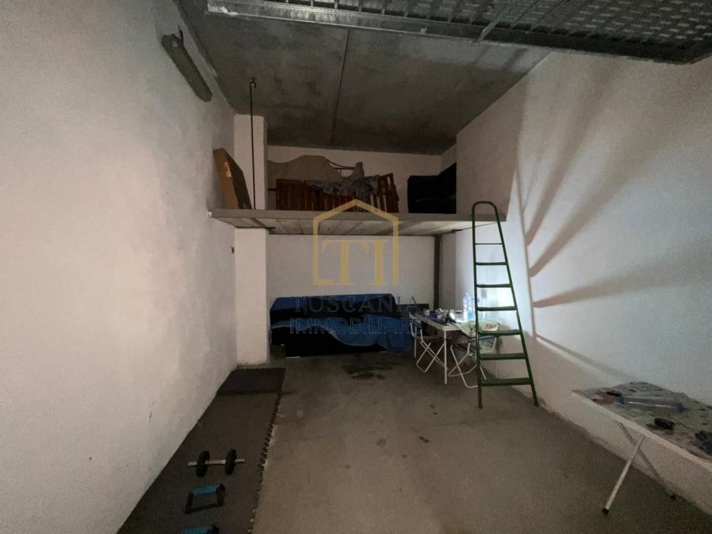 box auto in vendita a Colle di Val d'Elsa