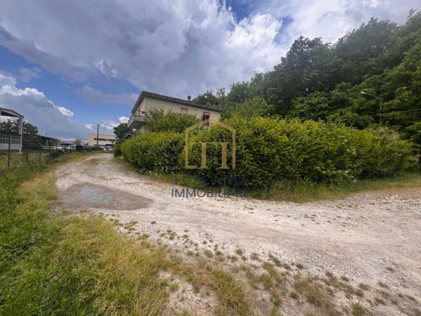 appartamento in vendita a Colle di Val d'Elsa