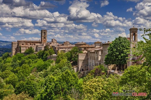 terreno in vendita a Colle di Val d'Elsa in zona Selvamaggio