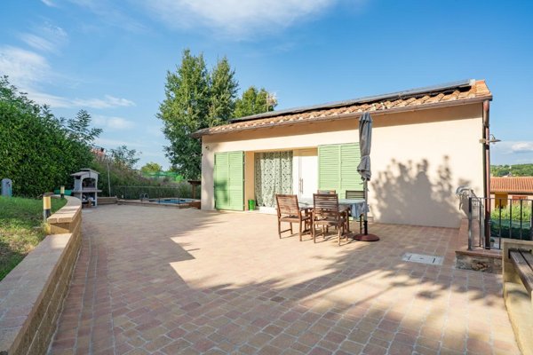 casa indipendente in vendita a Colle di Val d'Elsa