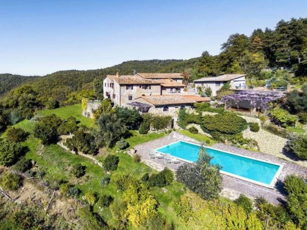 intera palazzina in vendita a Gaiole in Chianti