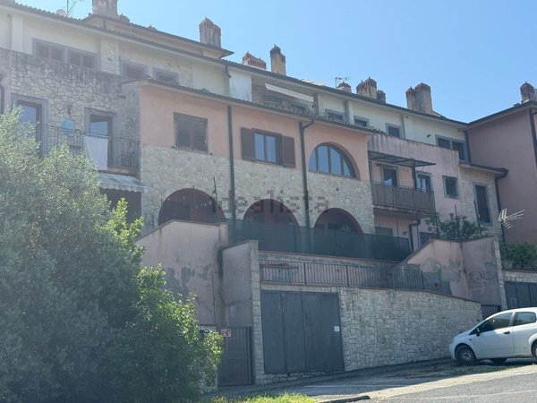 appartamento in vendita a Gaiole in Chianti in zona Badia a Coltibuono
