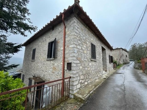 casa indipendente in vendita a Gaiole in Chianti in zona Monti