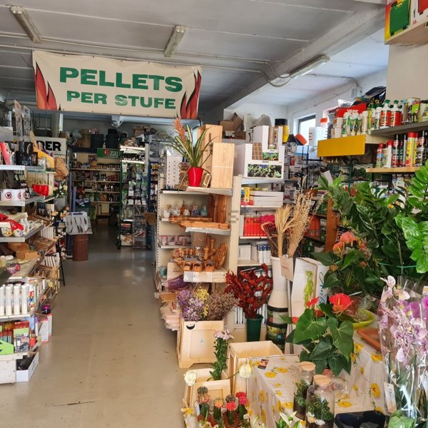 locale di sgombero in vendita a Gaiole in Chianti