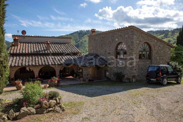 casa indipendente in vendita a Gaiole in Chianti in zona Badia a Coltibuono