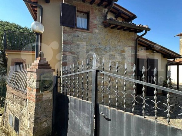 casa indipendente in vendita a Gaiole in Chianti in zona Rietine
