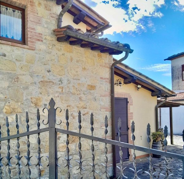 casa indipendente in vendita a Gaiole in Chianti in zona Rietine