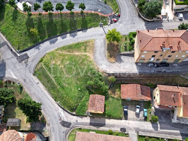 locale commerciale in vendita a Gaiole in Chianti in zona Badia a Coltibuono