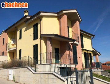 casa indipendente in vendita a Montepulciano in zona Gracciano