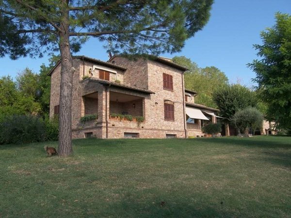 casa indipendente in vendita a Montepulciano in zona Valiano