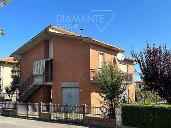 casa indipendente in vendita a Montepulciano in zona Montepulciano Stazione