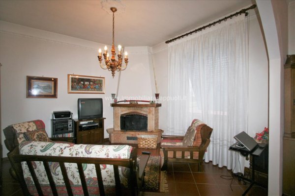 casa indipendente in vendita a Montepulciano in zona Abbadia