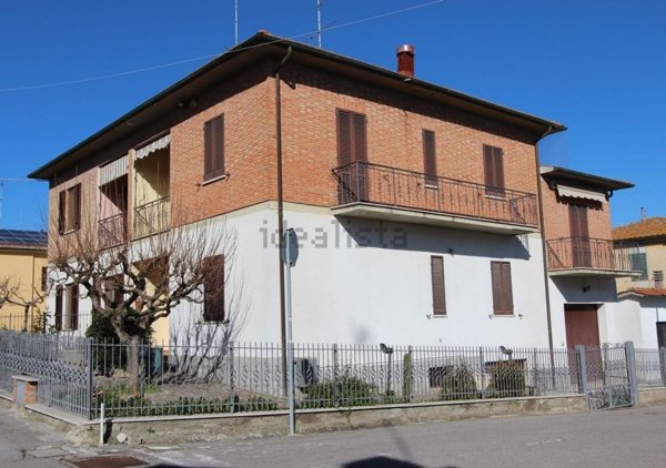 casa indipendente in vendita a Montepulciano in zona Acquaviva