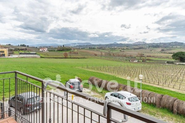 casa indipendente in vendita a Montepulciano in zona Gracciano