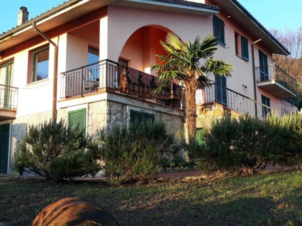 casa indipendente in vendita a Montepulciano