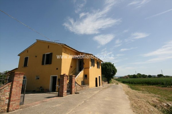 casa indipendente in vendita a Montepulciano in zona Abbadia