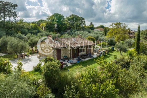 casa indipendente in vendita a Montepulciano