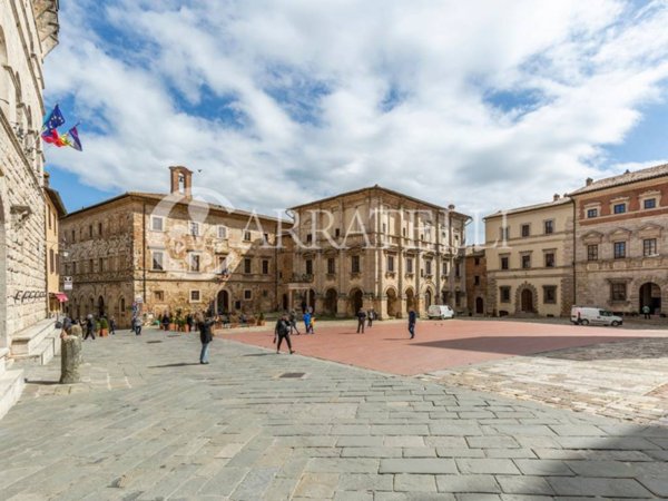 intera palazzina in vendita a Montepulciano
