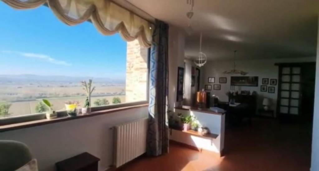 casa indipendente in vendita a Montepulciano