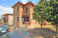 casa indipendente in vendita a Montepulciano in zona Acquaviva