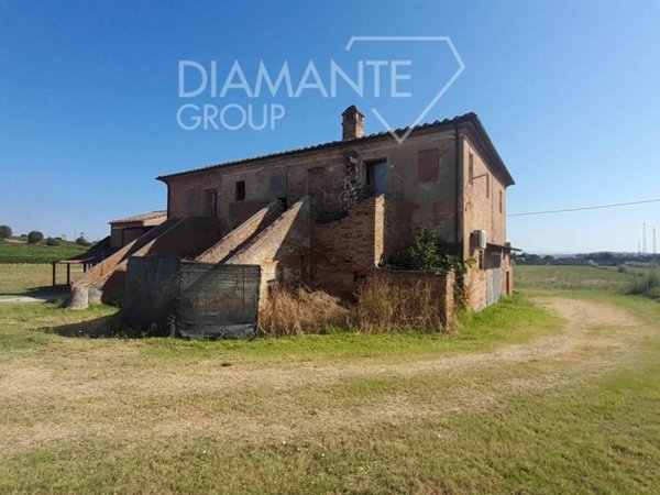 casa indipendente in vendita a Montepulciano