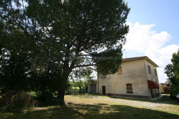 casa indipendente in vendita a Montepulciano in zona Abbadia