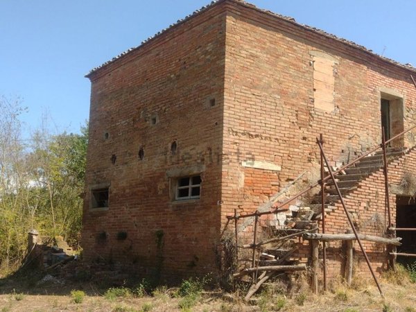 casa indipendente in vendita a Montepulciano