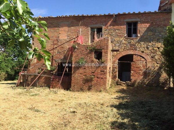 pentavano in vendita a Montepulciano