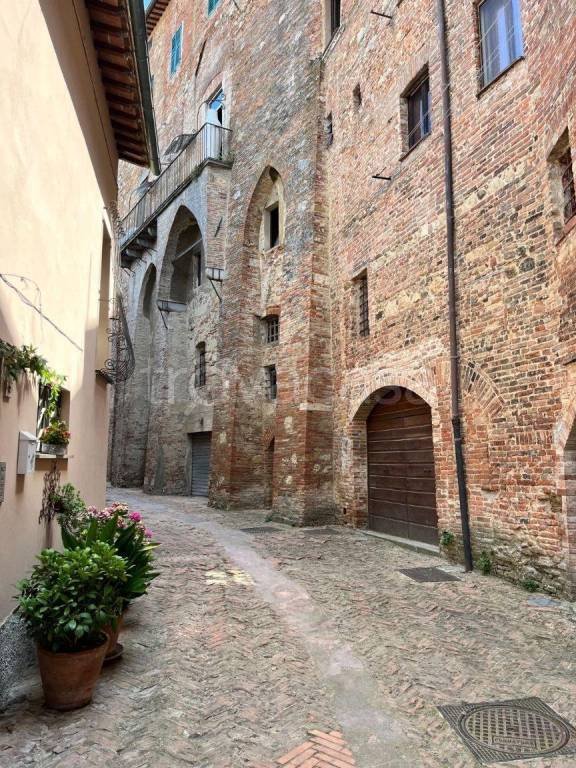 locale commerciale in vendita a Montepulciano