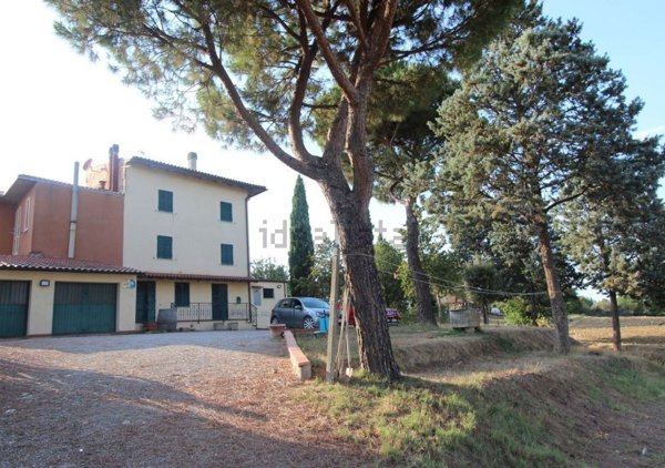 casa indipendente in vendita a Montepulciano in zona Valiano