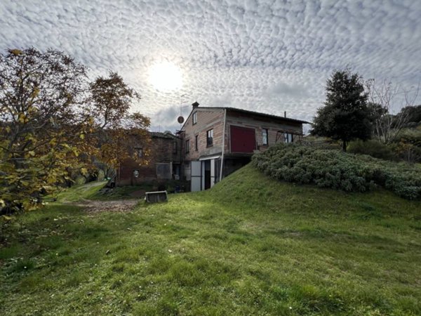 casa indipendente in vendita a Montepulciano