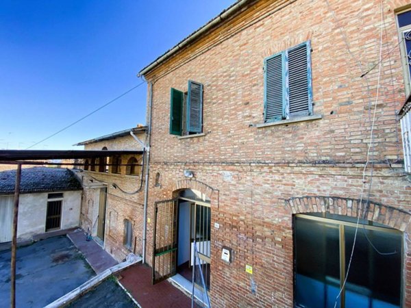 casa indipendente in vendita a Montepulciano in zona Acquaviva