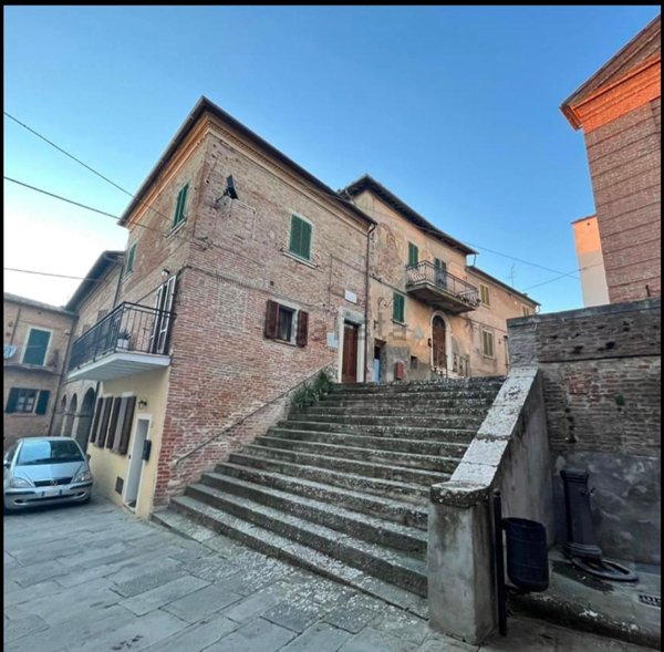 casa indipendente in vendita a Montepulciano in zona Valiano