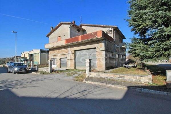 casa indipendente in vendita a Montepulciano in zona Montepulciano Stazione