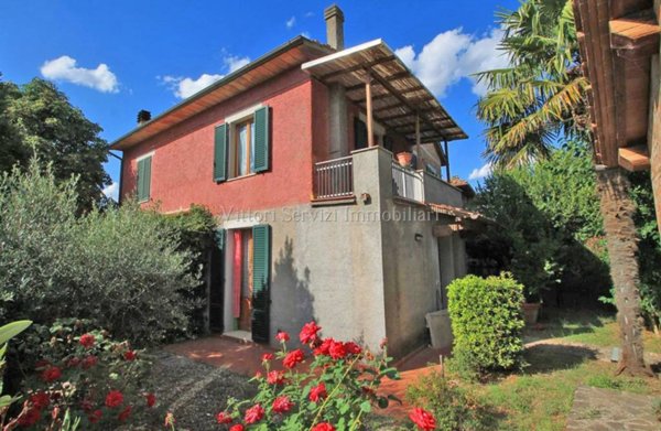 casa indipendente in vendita a Montepulciano in zona Montepulciano Stazione